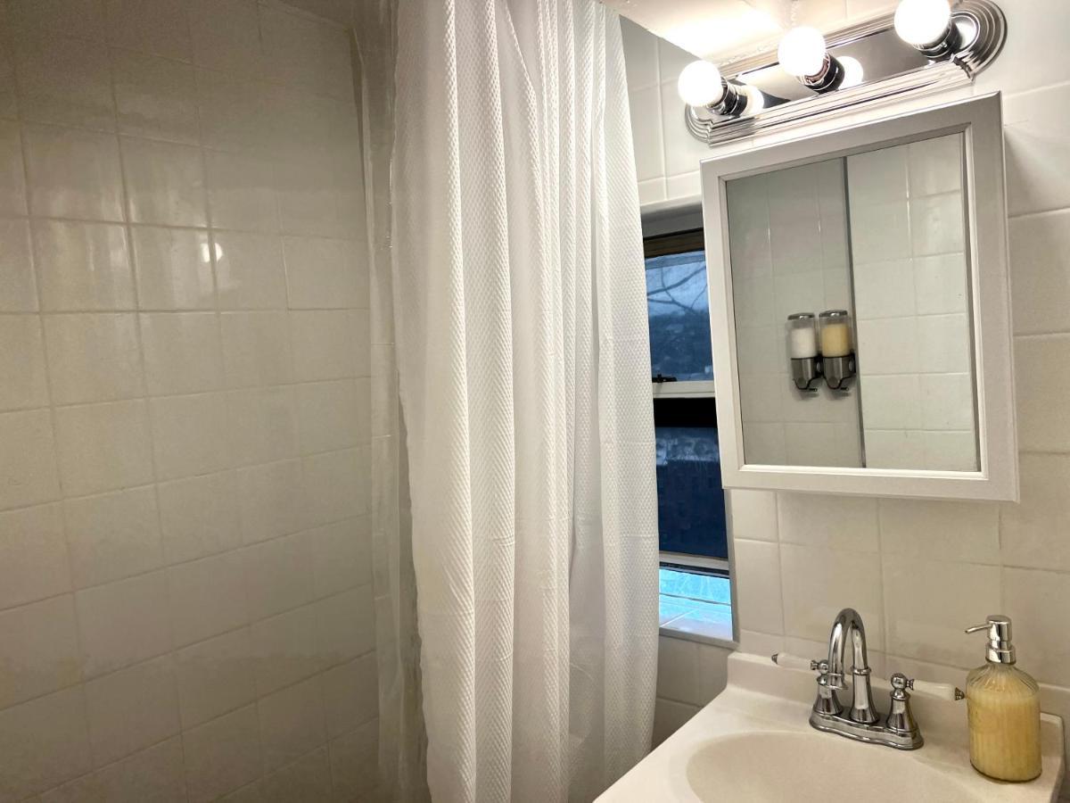 6-A Diamond In Yonkers, Ny Apartment Bagian luar foto