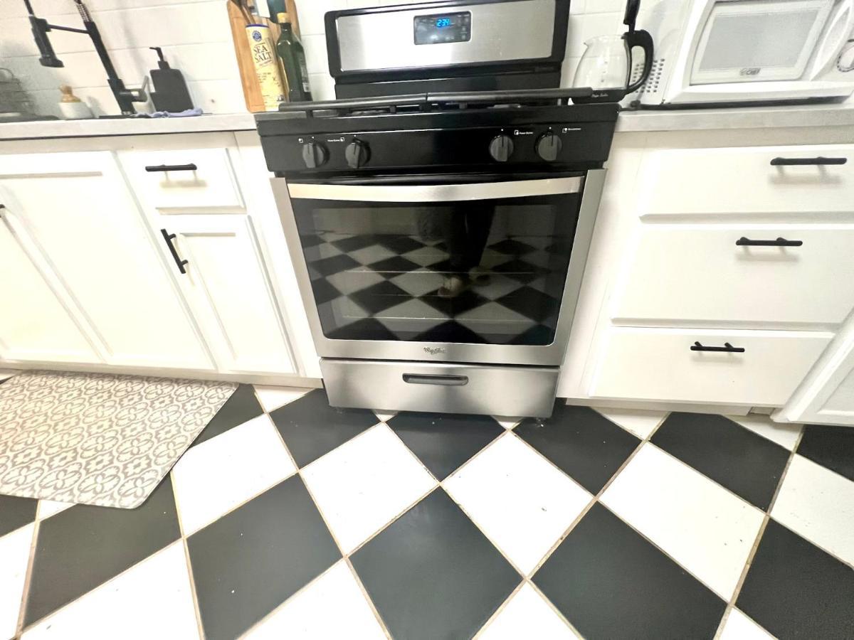 6-A Diamond In Yonkers, Ny Apartment Bagian luar foto